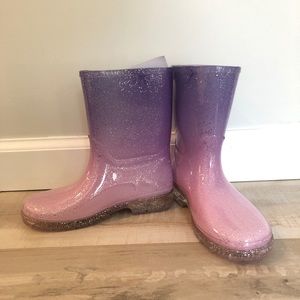 Brand New Fashionable rain-boots